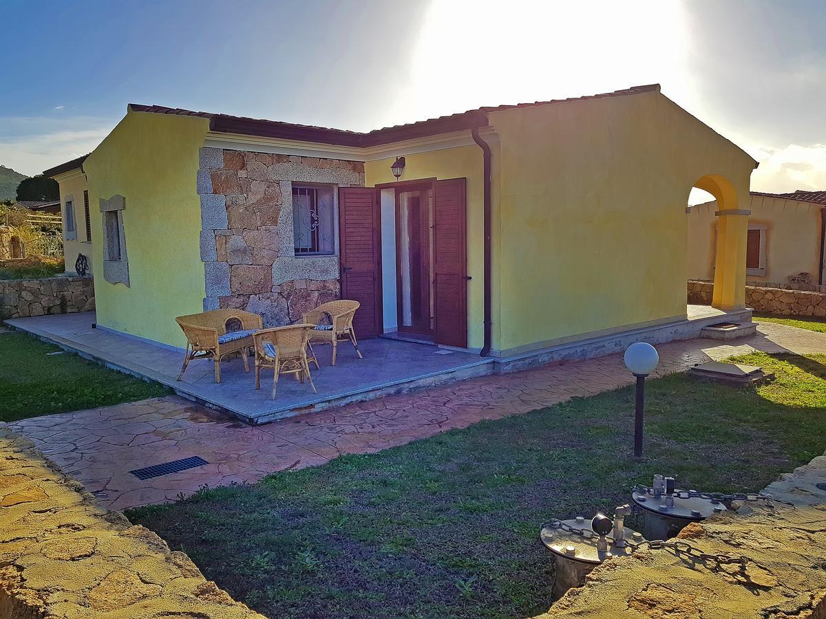 Villette Baia Budoni Bagian luar foto